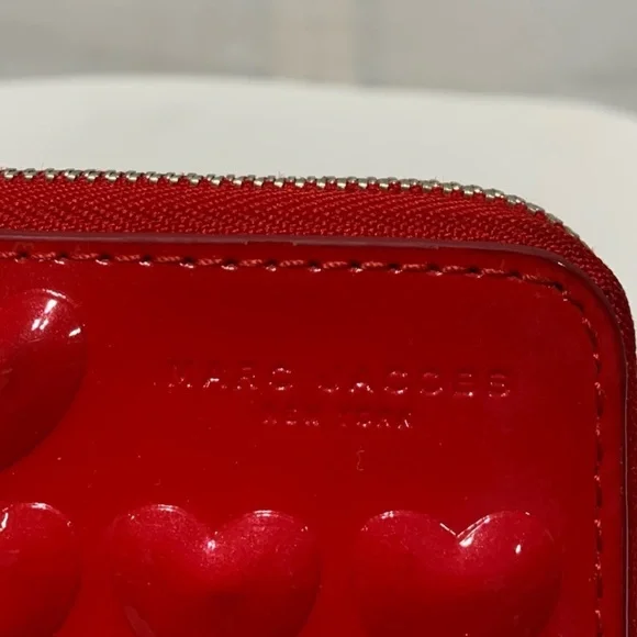 Marc Jacobs Bubble Hearts Patent Leather Zip Wallet - Picture 6 of 9